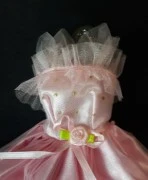 Šaty pro panenku Barbie s růží