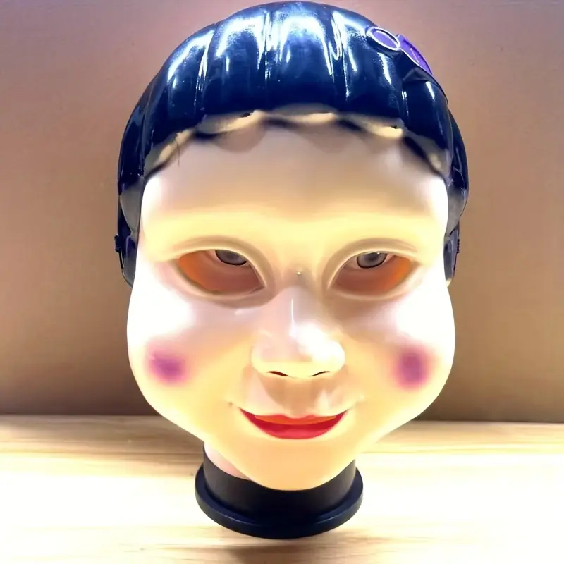 plastová maska Holka