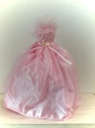 Šaty pro panenku Barbie s růží