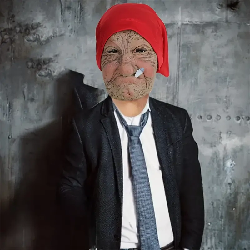 maska starý člověk se šátkem