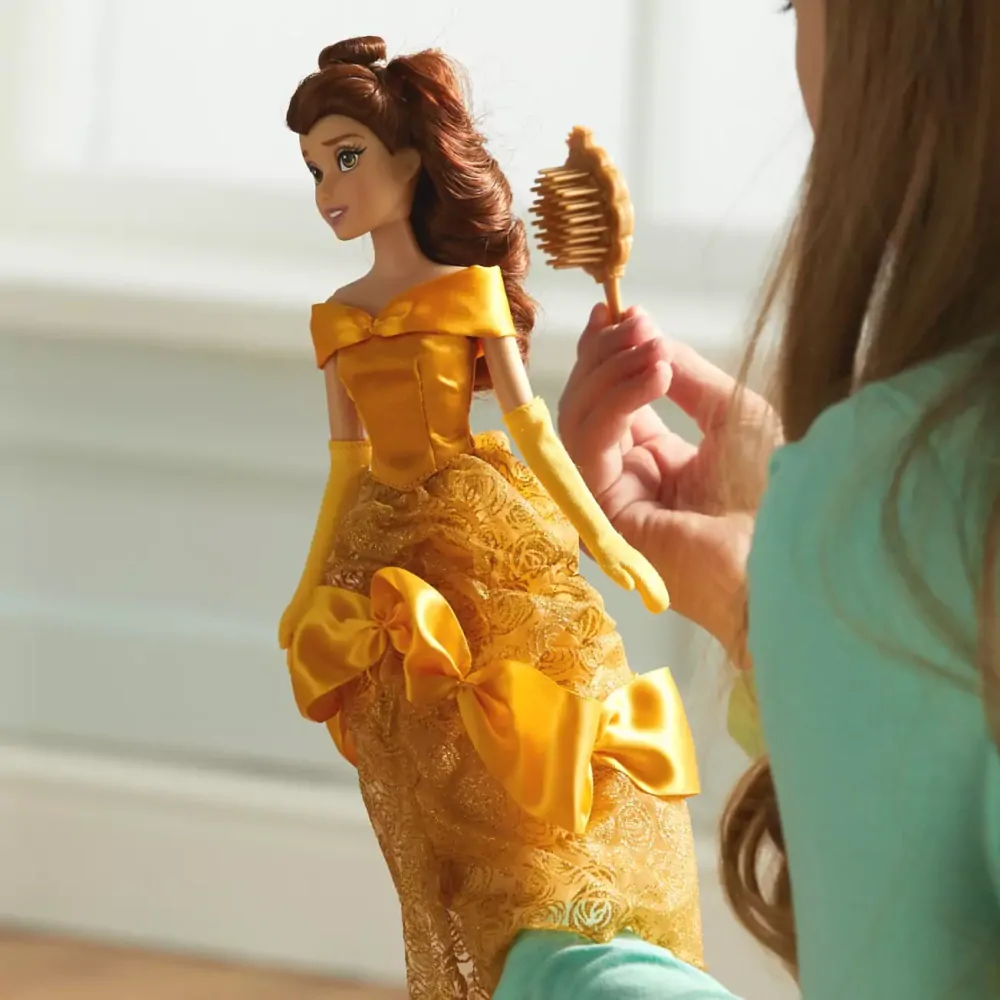 Disney panenka Bella s hřebenem