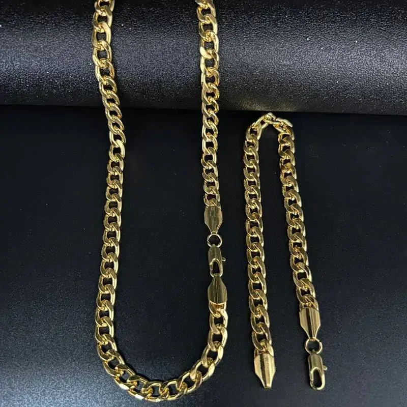 Rapper - zlatý řetěz a náramek