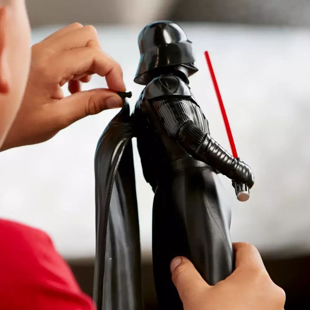 Star Wars Darth Vader akční figurka se světlem a zvukem