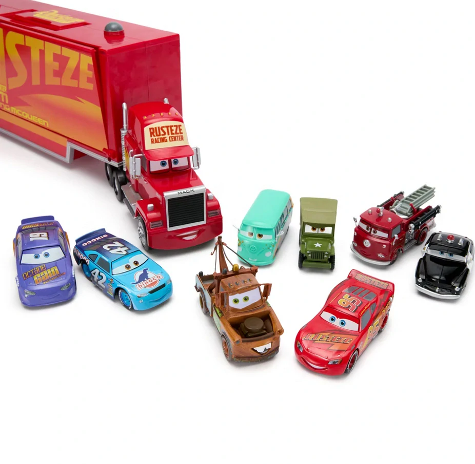 Cars kamion Mack 62cm se světlem a zvukem + 8 natahovacích autíček